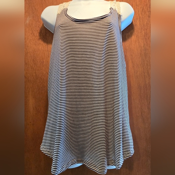 Free People Blue & White Striped Lace Crochet Tank Top SzM - Picture 2 of 6